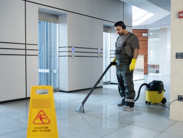 Why Businesses Replace Commercial Cleaning Services in Ontario